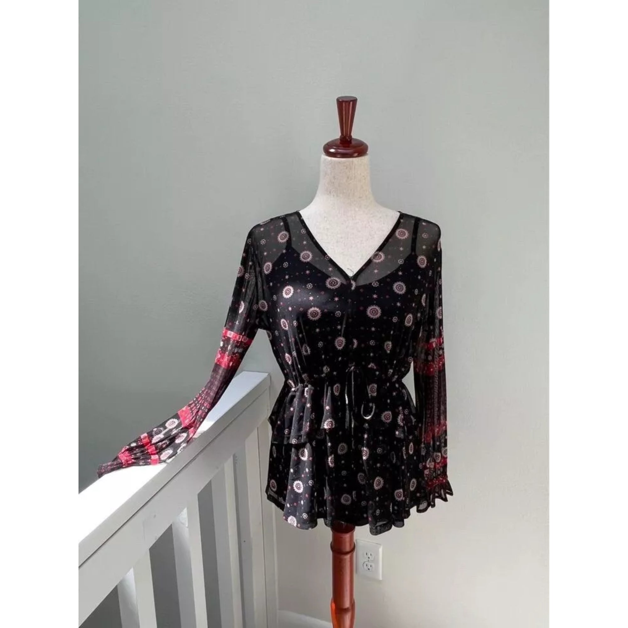 Style & Co. Women's Dainty Blouse with Ruffle Detail and Cami - Size Small