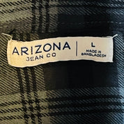 Arizona Women's Juniors Plaid Cropped Long Sleeve Button Down Top – Gray, Large