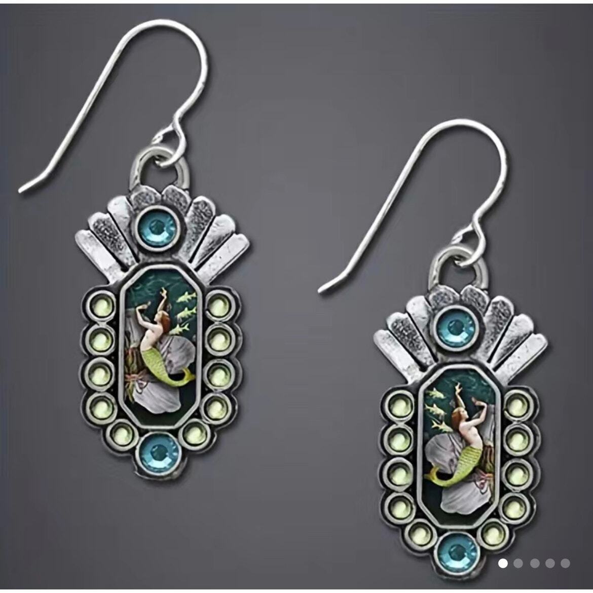 Mermaid Pattern Shiny Green Zircon Decor Dangle Earrings