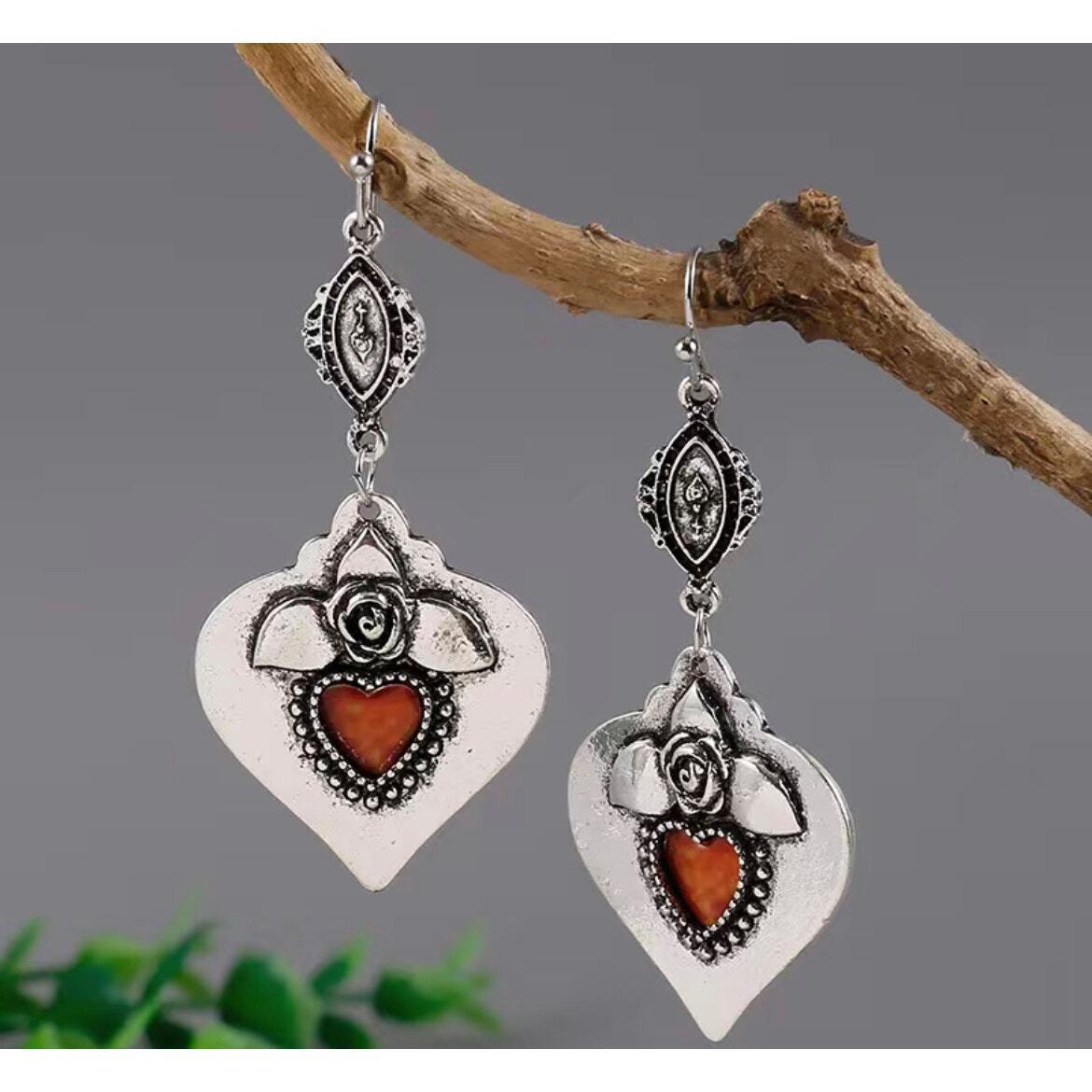 Retro Silvery Heart Shape and Rose Flower Dangle Earrings