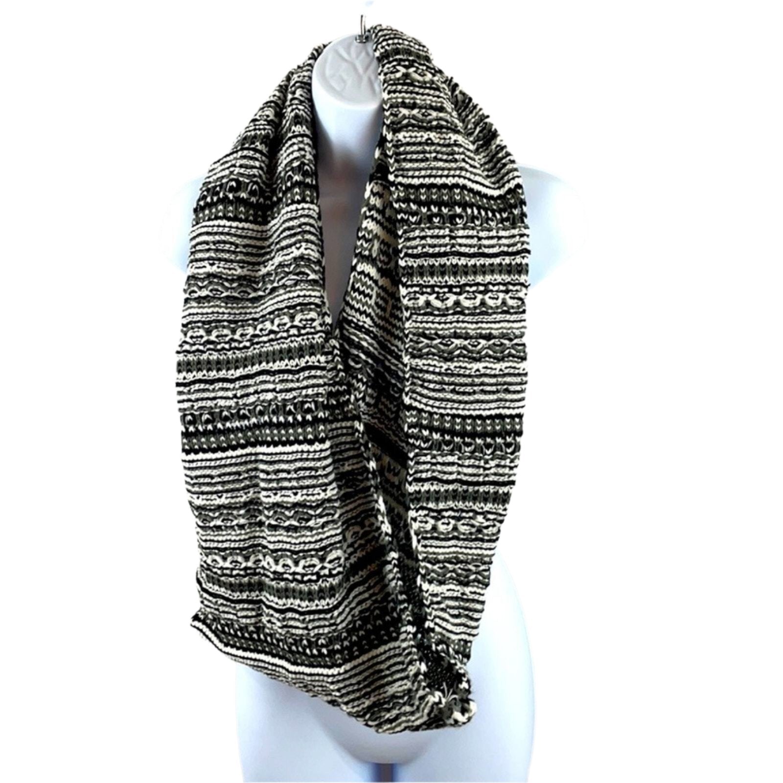 Charlotte Daniel Women's Black and White Infinity Scarf
