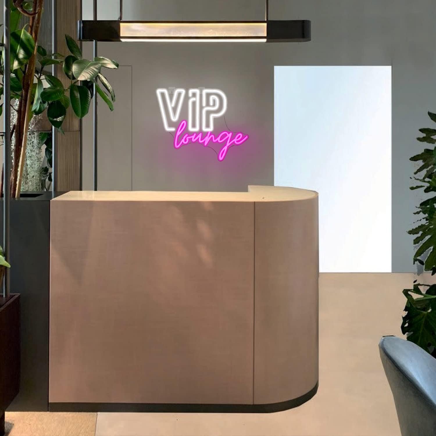 VIP Lounge Neon Sign – Pink & White LED Wall Decor Light – USB Powered Acrylic Neon Sign for Bar, Hotel, Café, or Home – Art Deco Style