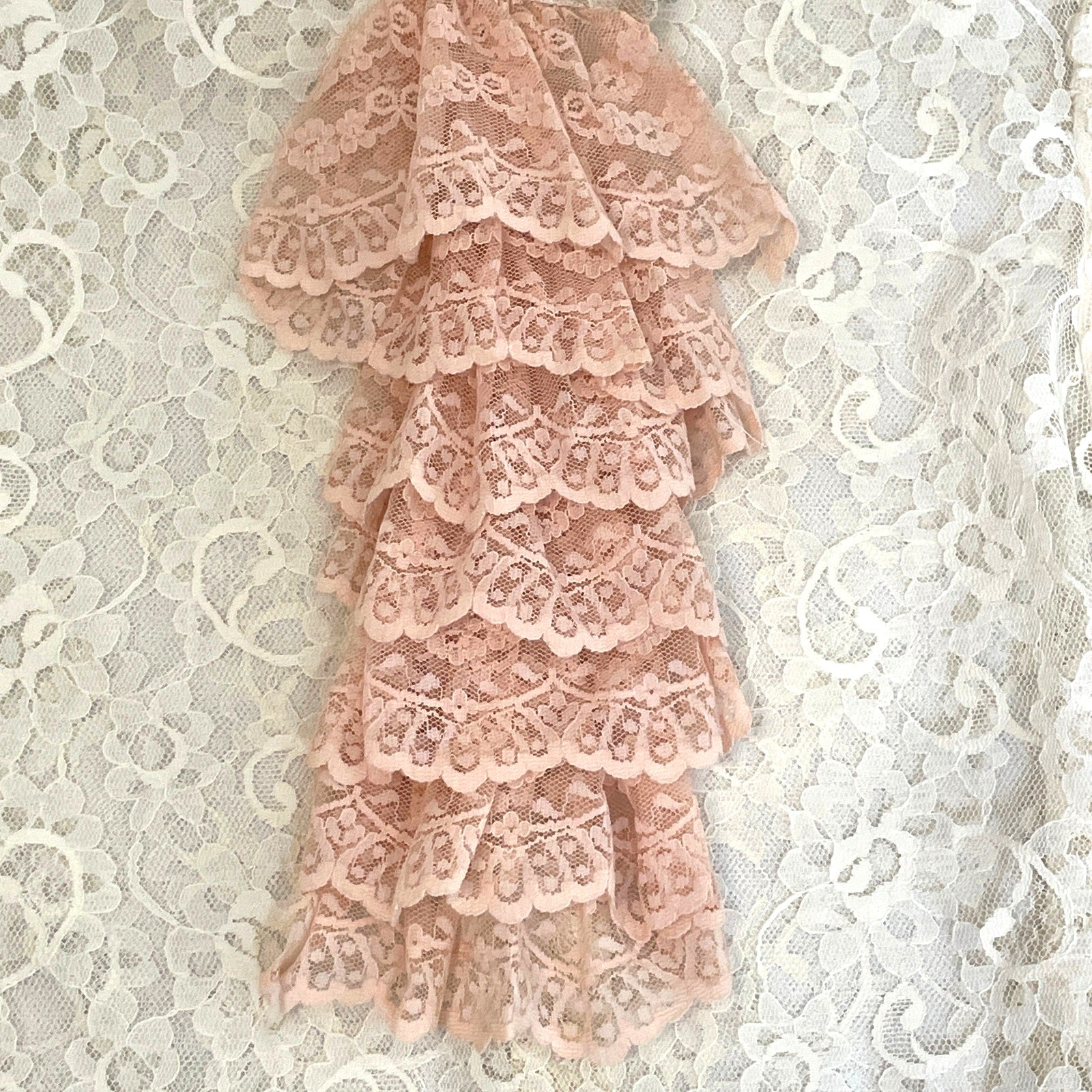 Lord & Taylor Vintage 1980s Cascade Collar Lace Blouse Pearl Buttons Women Small