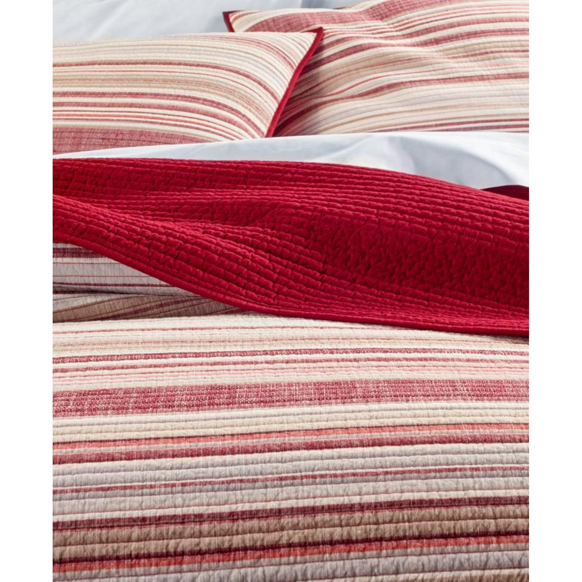 Martha Stewart Holiday Yarn-Dye Reversible Twin/Twin XL Quilt – Red